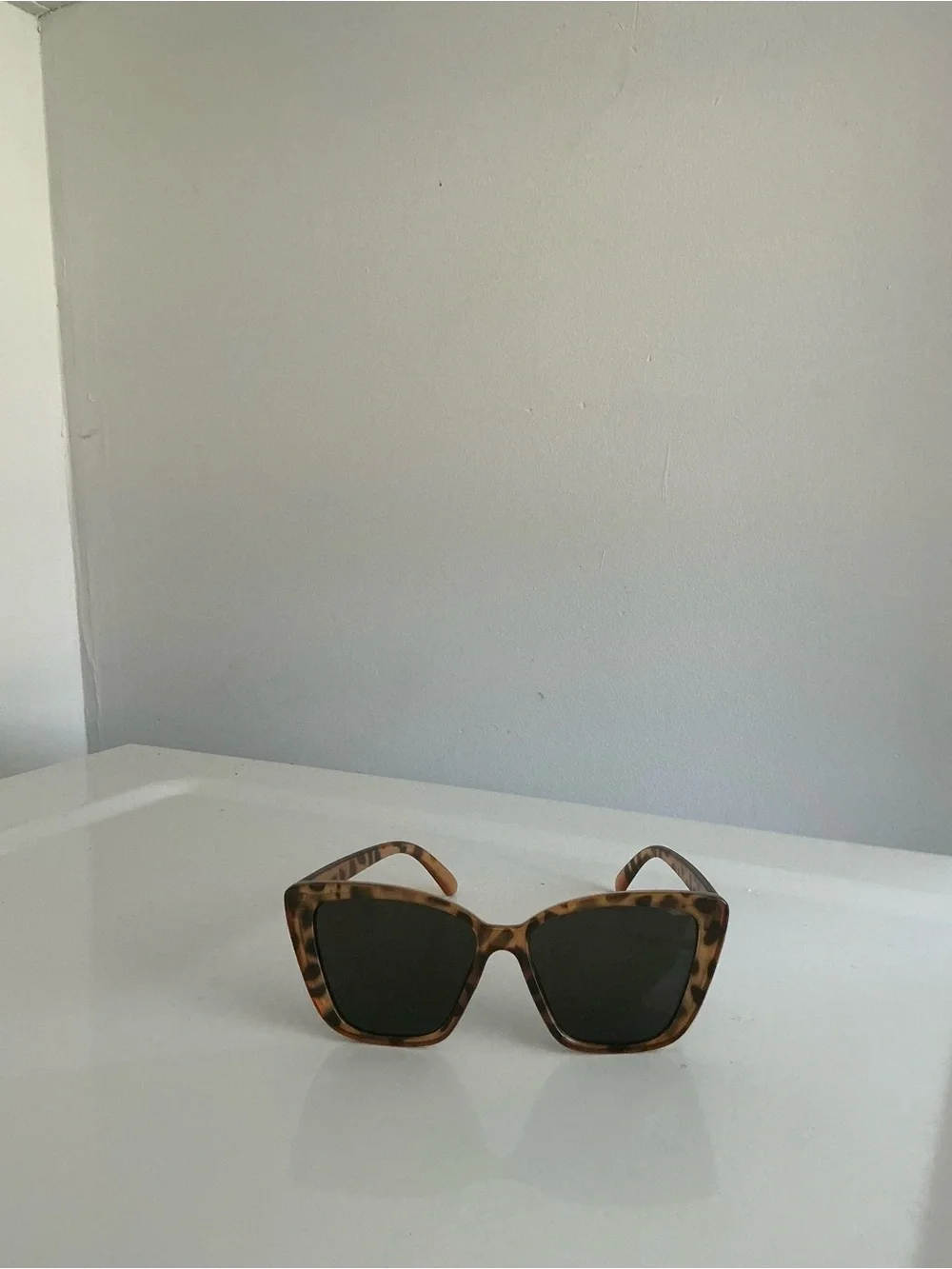 Tortoiseshell Square Sunglasses for Women - Bold Pattern